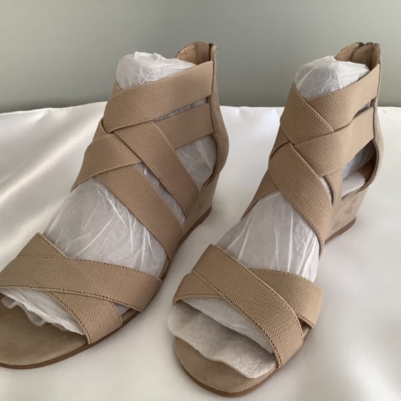 NWT Isaac Mizrahi Leather Taupe Sandals 8M - Picture 5 of 8